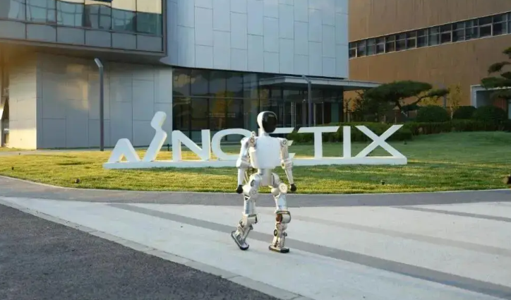 订单潮涌,新品爆发:2025年下半年的人形机器人看点十足