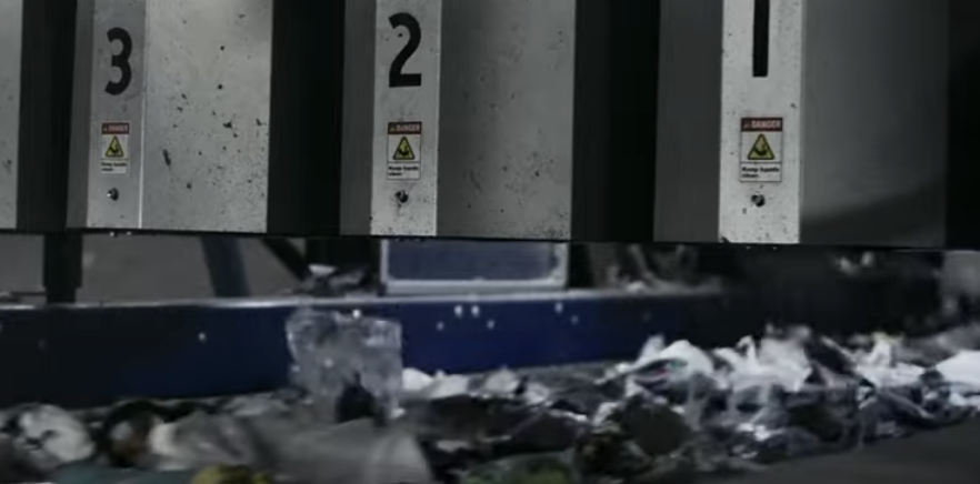 机器人分拣助力废品回收利用