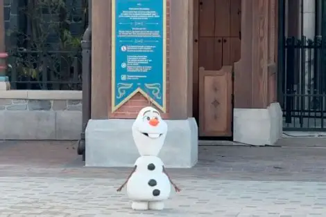 雪宝机器人 的图像结果