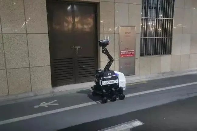 上海多地惊现机器人！它们为交通出行带来了哪些影响